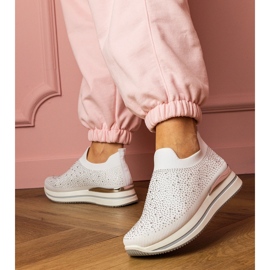 Weiße Frauen -Sneaker auf der Plattform mit Zirkonen 1