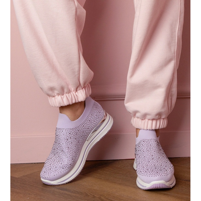 Lila Frauen -Turnschuhe auf der Plattform mit Zirkonen 1