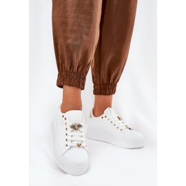 Frauen -Sneaker auf der Plattform mit weißen Stiften 2