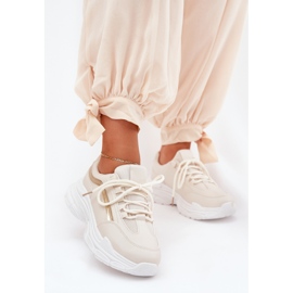 Sneakers Damen -Sportschuhe auf einer dicken beige Sohle 2