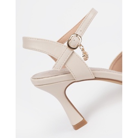 Goodin Leichte Beigepumpe mit einer offenen Ferse 1