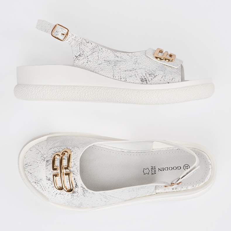 Goodin Flache Sandalen weiß mit einer Verzierung 2