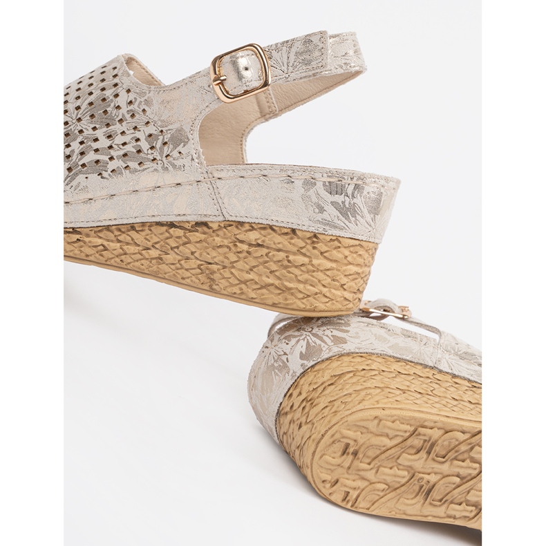 Goodin Openwork Beige Sandalen auf Keil 1