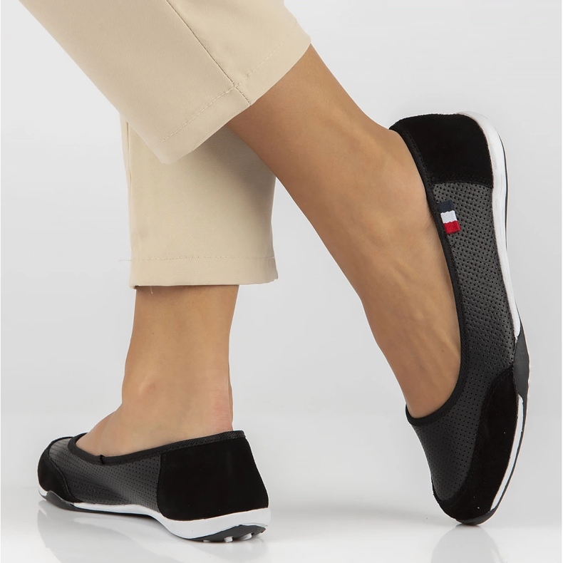 Filippo Leder -Sneaker DP142/24 Bk Schwarz perforiert weiß 2