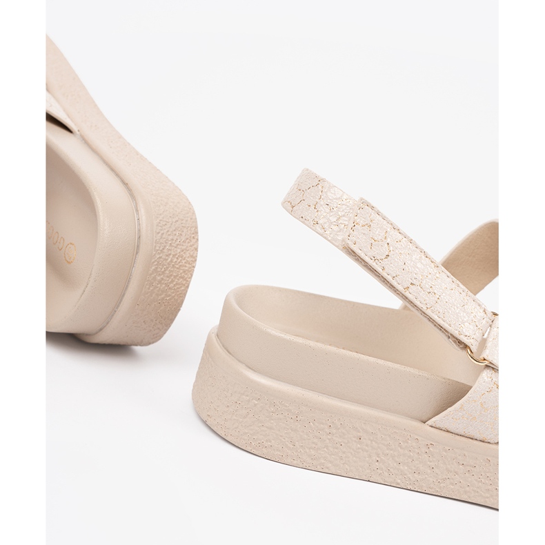 Goodin Klassische Sandalen auf der beige Plattform 2
