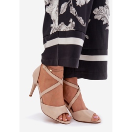 Sergio Leone Modische Sandalen an einem goldenen Stecker 1