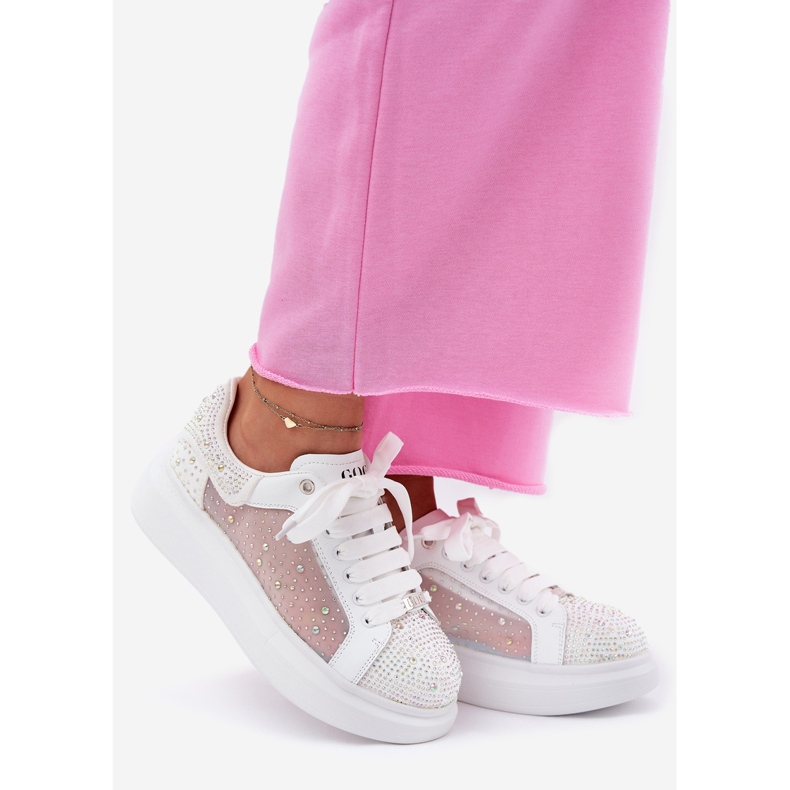 Dekorierte Turnschuhe auf der GOE RR2N4003 Weiße Plattform 1