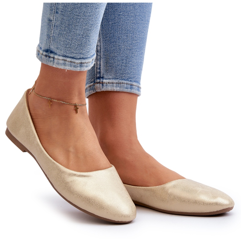 Klassische goldene Ballerinas aus Leder 4