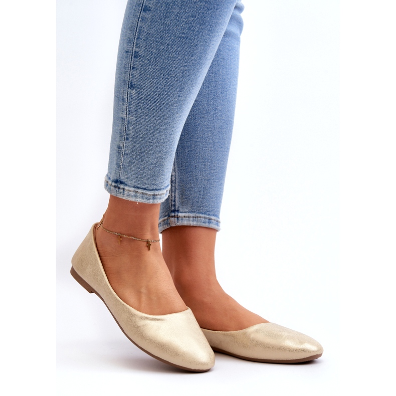 Klassische goldene Ballerinas aus Leder 1