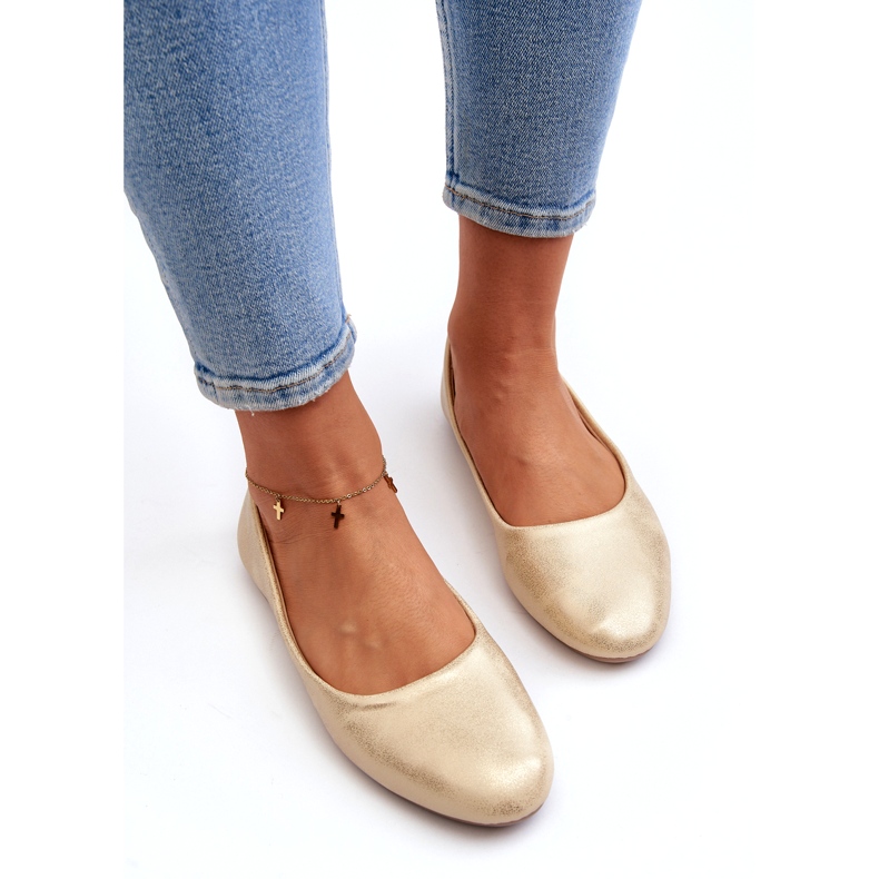 Klassische goldene Ballerinas aus Leder 3