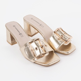 Goodin Tweed Golden Flip Flops auf dem Pfosten 1