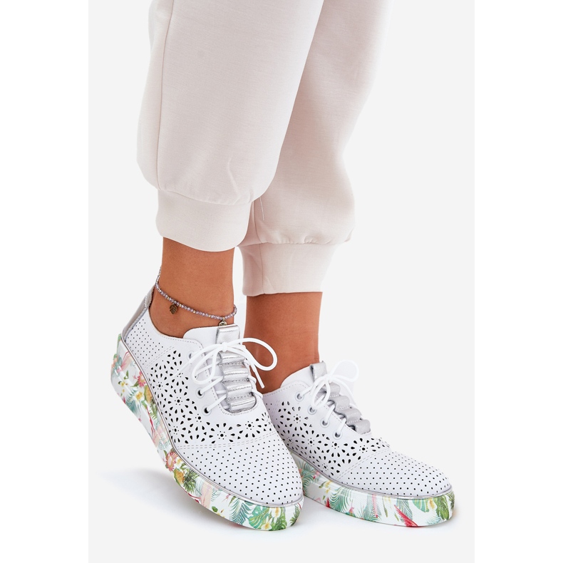 Damen -Lederschuhe für Artiker 56C1799 Weiß und Silber 1