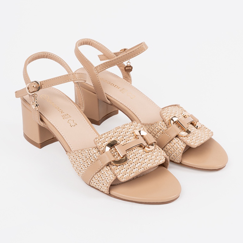Goodin Beige Frauensandalen auf dem mittleren Pfosten 1