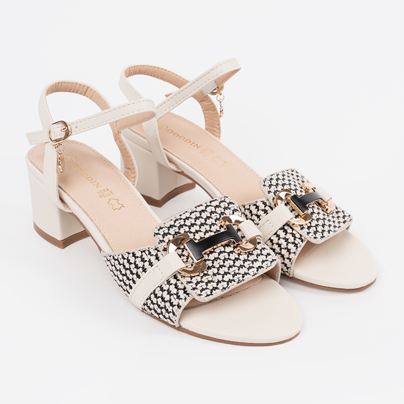 Goodin Weiße Frauensandalen auf dem mittleren Pfosten 1