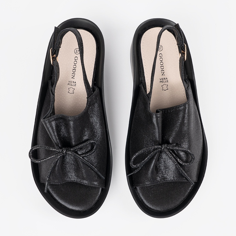 Goodin Schwarze Keilsandalen mit einem Ledereinsatz 1