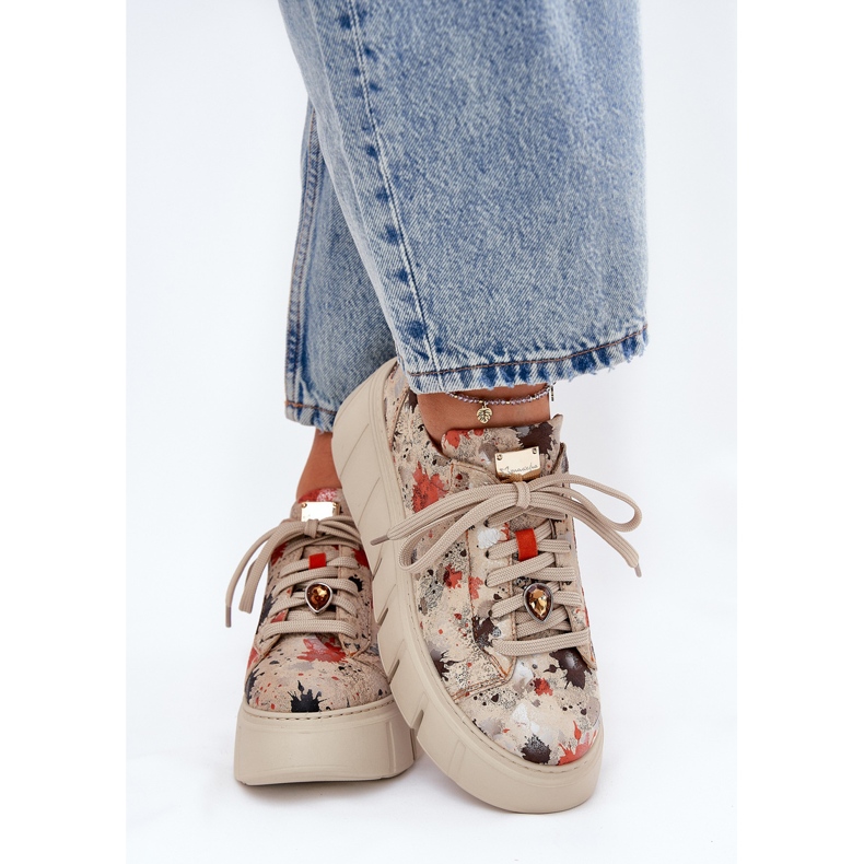 Leder-Turnschuhe auf der Maciejka-Plattform 06891-18 Beige 1