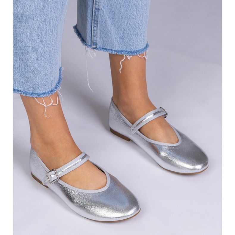 Silber Frauen Ballerinas mit einer Schnalle 1
