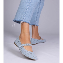 Blaue Ballerinas mit Stollen und Schnallen 1