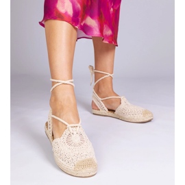 Flach -getötete Espadrilles Beige Sandalen 1