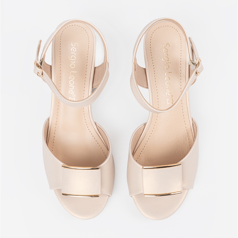 Sergio Leone Sandalen auf der Säule von Frauen mit einer offenen leuchtenden Bettelnferse beige 2