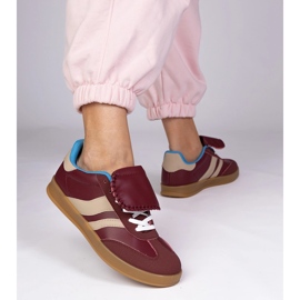 Burgund -Turnschuhe Frauensport -Sneaker rot 1