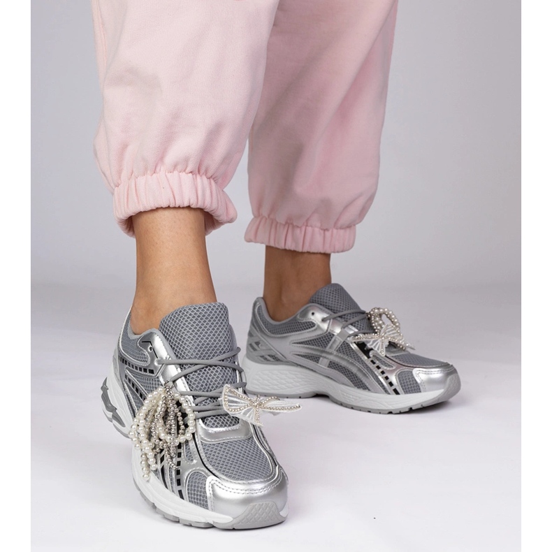 Silber -Turnschuhe mit abnehmbaren Dekorationen silber- 2