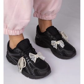 Schwarze Turnschuhe mit abnehmbaren Dekorationen 3