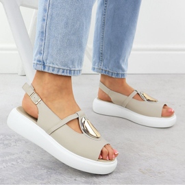Damen-Ledersandalen auf der Plattform Beige S.Barski GR51-603 5