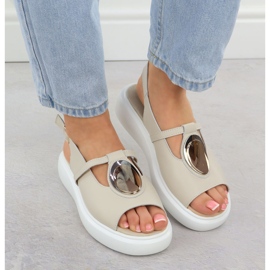Damen-Ledersandalen auf der Plattform Beige S.Barski GR51-603 6