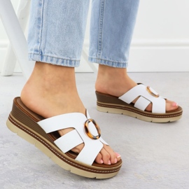 Damenlederflip Flops auf den weißen Keilen Remonte D2L52-80 5
