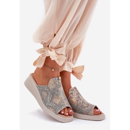 Frauenkeile mit Keil mit einem Schloss Tiermuster Beige 1