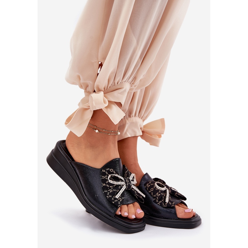 Jezzi Frauenkeile am Keil mit einem Bugschwarz 1