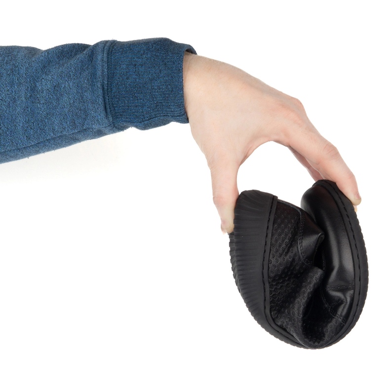 WASAK Barfuß Männer minimalistische Lederschuhe 0742WK Schwarz auf den schwarzen Boden gedrückt 1