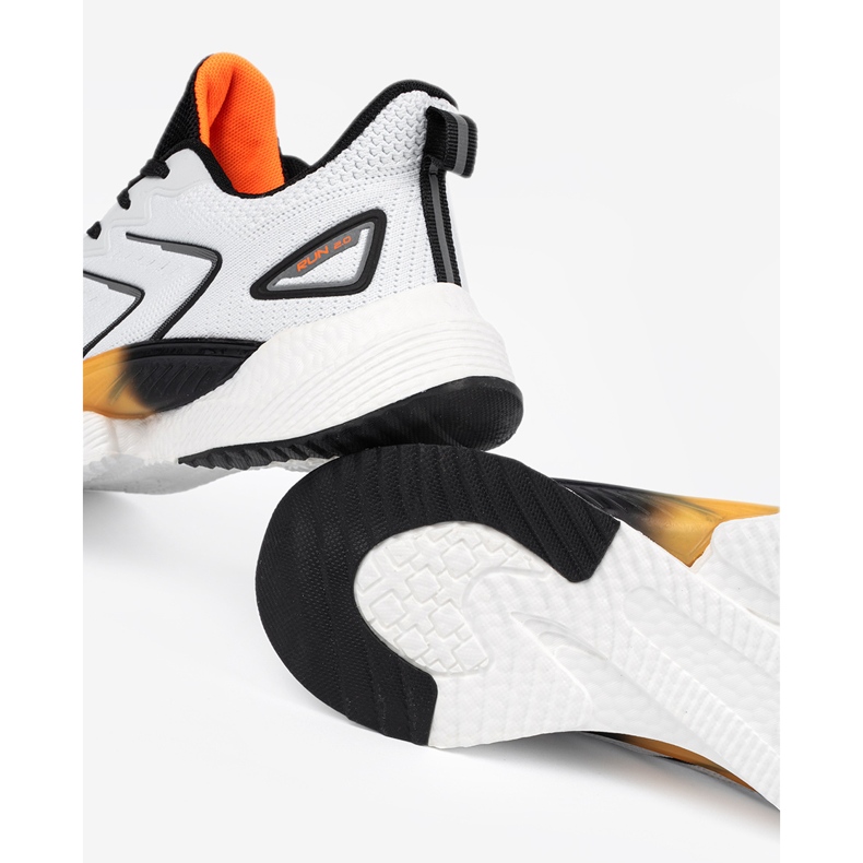 Vico Sportschuhe für weiße und weiße Frauen mit einem orangefarbenen Element 2