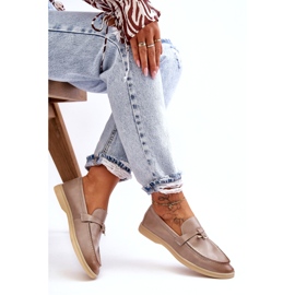 Gray Leder -Ladungsanlagen für Frauen beige 3