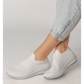 Weiße Sport-Sneaker zum Hineinschlüpfen 1