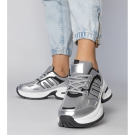 Silbersport -Turnschuhe auf einer massiven Sohle silber- 2