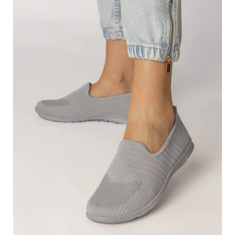 Graue Frauen -Sneaker 1