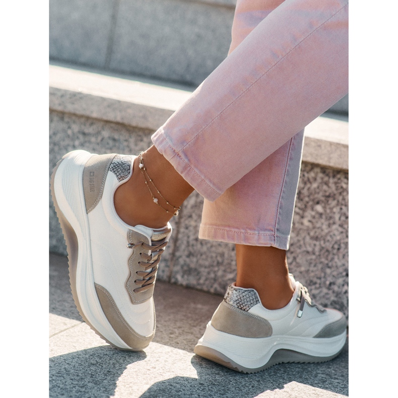 Wildleder-Sneaker für Wildleder auf dem Big Star RR274A344 Hi-polish Beige System 1