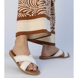 Pantoffeln für Frauen aus weißer Frauen 1