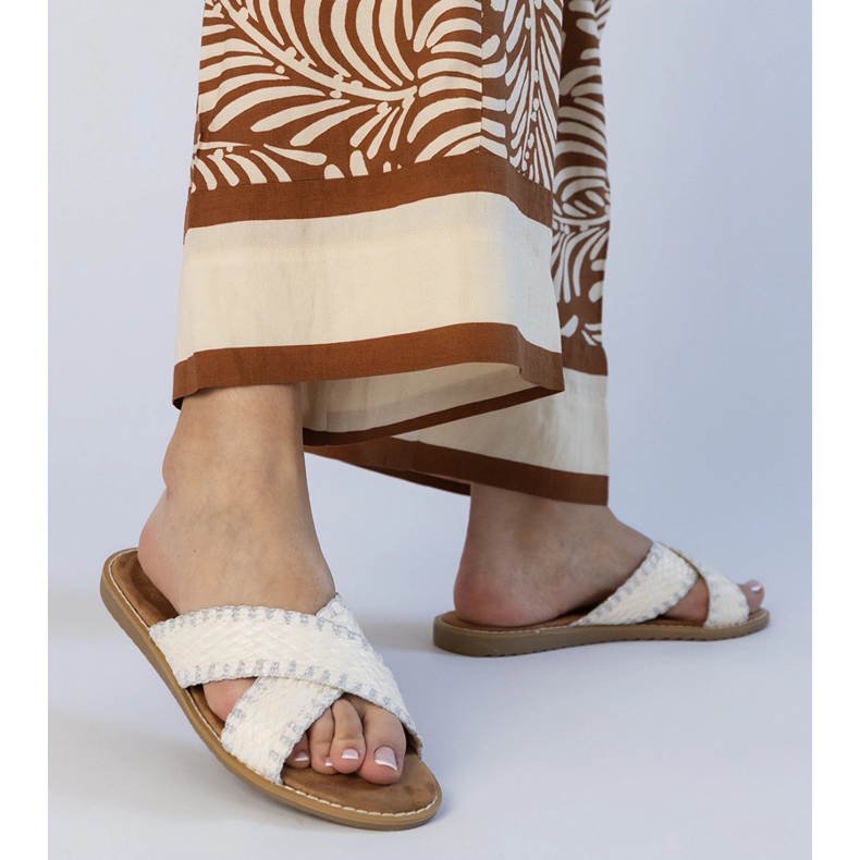 Pantoffeln für Frauen aus weißer Frauen 1