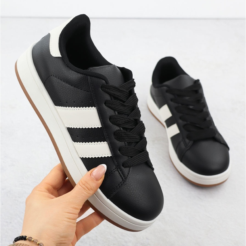 Frauen Sportschuhe Black News 8233 schwarz 1