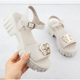 Frauen Ledersandalen auf dem Pad Beige Vinceza 79541 1