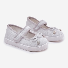Kinder -Ballerinas mit einem silbernen Bug silber- 1