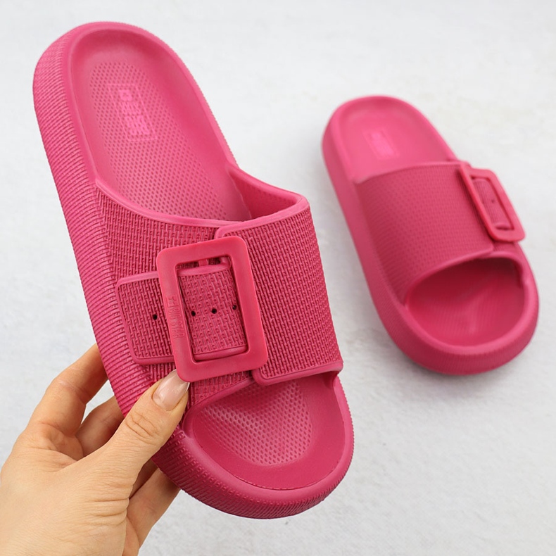 Frauensportflip Flops auf einem dicken alleinigen rosa Big Star RR274A583 1