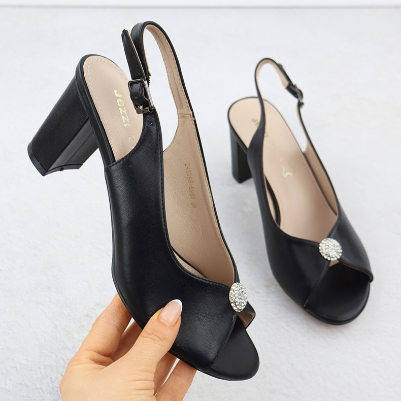 Frauensandalen auf dem Black Jezzi 6985 Post schwarz 1