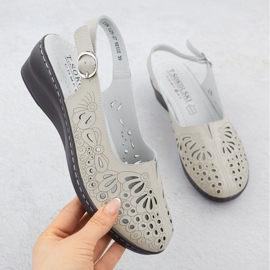 Openwork Frauen-Ledersandalen für Beige T.Sokolski L25-27 1