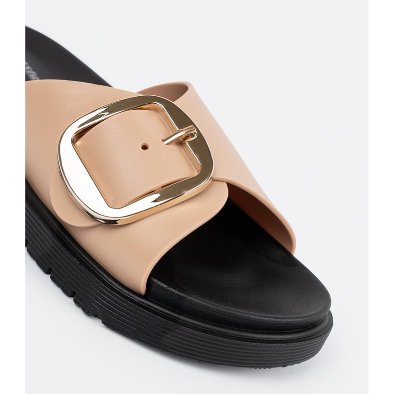 Seastar Beige Frauenflip Flops mit einer goldenen Schnalle 1