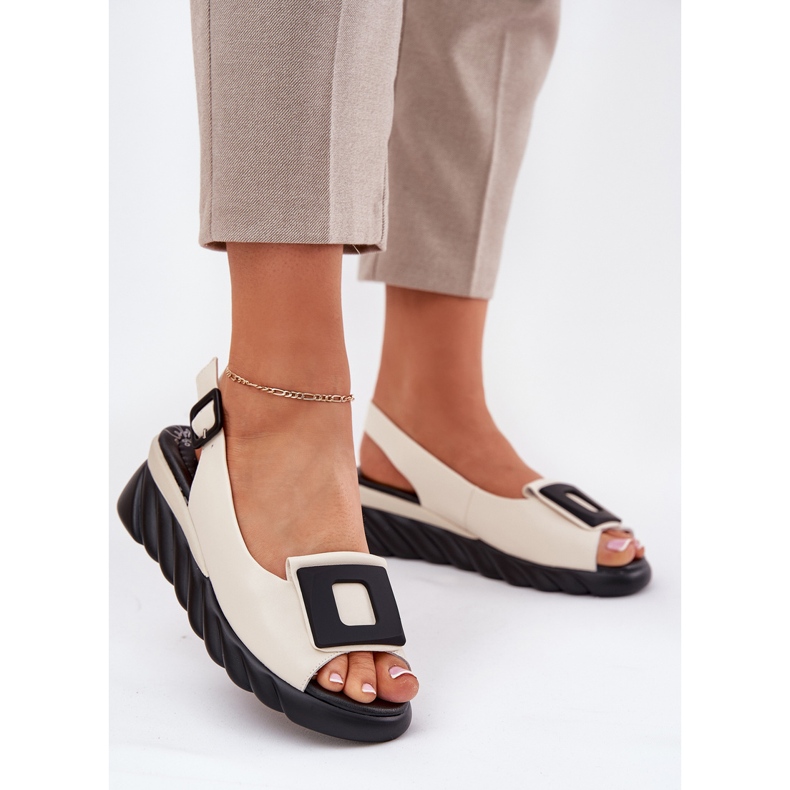 ARTIKER Damen -Ledersandalen mit einem Keil mit Dekoration Artker 56C1570 Beige 2