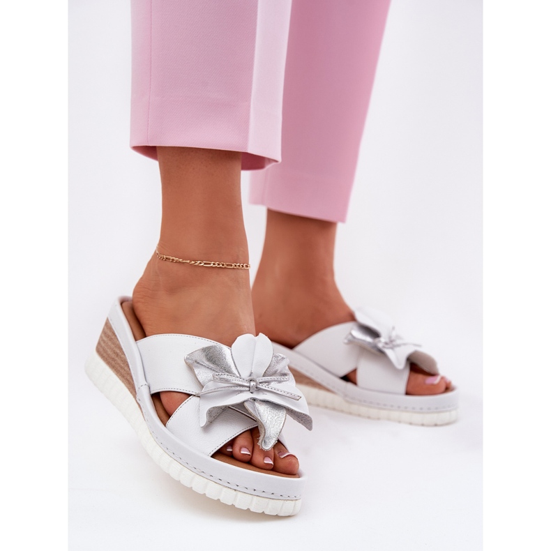 ARTIKER Frauen Lederkeile mit einem dekorativen Blumenartker 54C0538 Weiß und Silber silber- 2